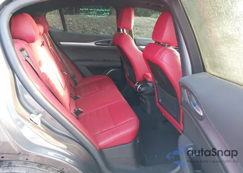 2022 Alfa Romeo Stelvio Veloce Ti Awd z USA, uszkodzony, nr VIN ZASPAKBN6N7D44373